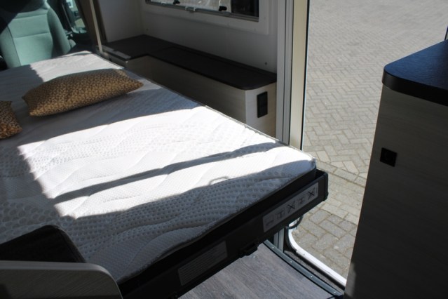 Virtually new Exclusive Line 660 Chausson AUTOMATIC double entrance door Artic pack (70 photo: 67