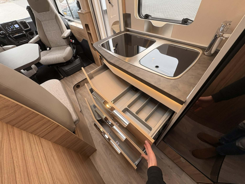 Hymer Exis-i 580 Geen Hefbed - 1e eigenaar  foto: 10