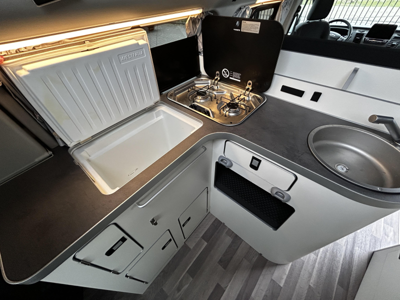 Ford Westfalia Nugget Plus 2021/Automaat/hefdak/5.30  foto: 15