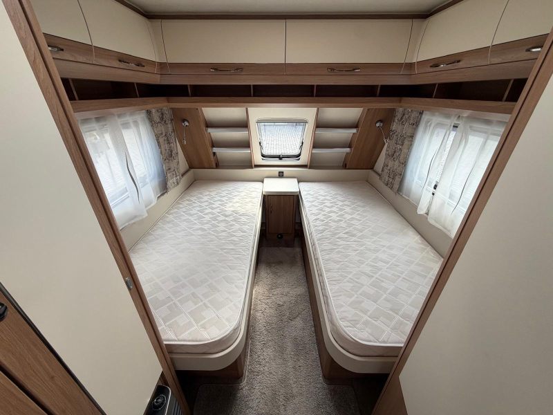 Hobby De Luxe 540 UL Vol uitgerust!!  foto: 14