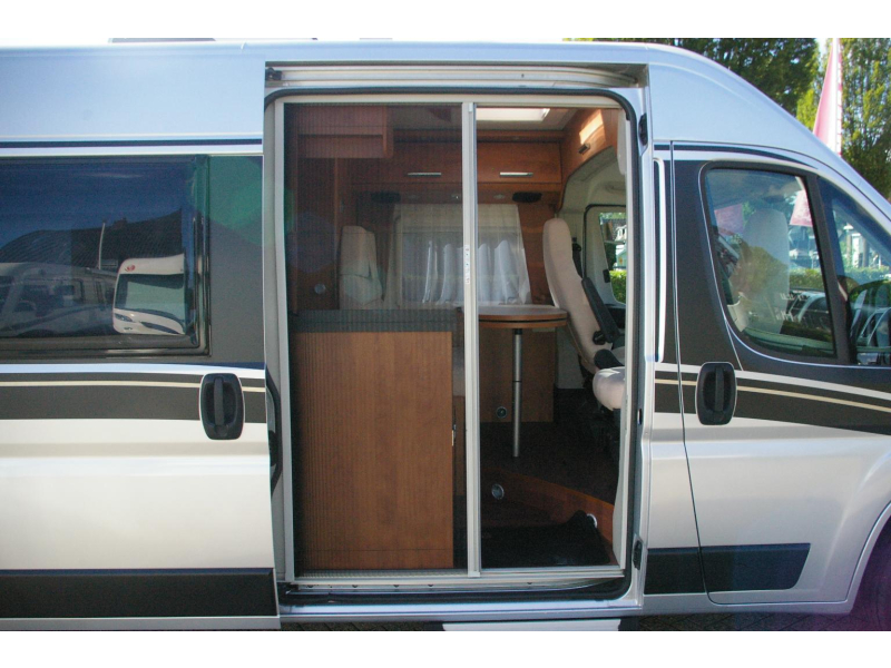 Carthago Malibu 600 Automaat, Dwarsbed.  foto: 5