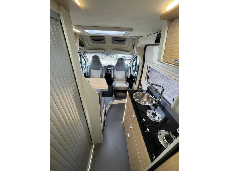 Karmann Dexter 640 Single Beds photo: 13