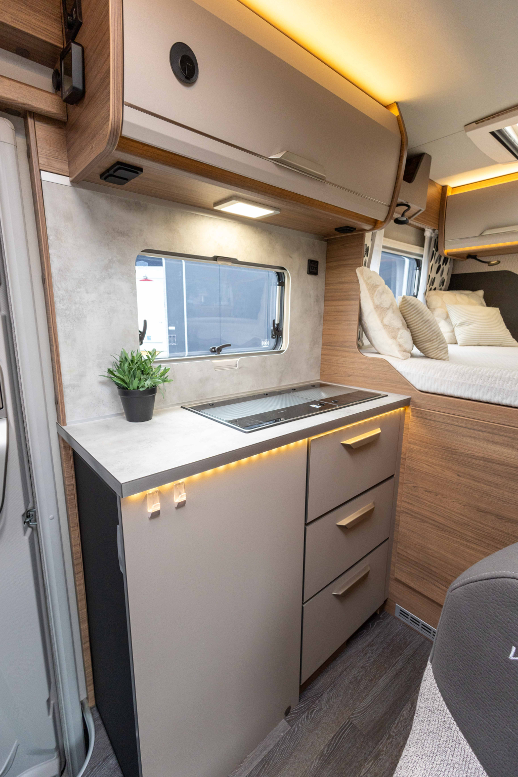 Knaus Tourer Van 500 MQ photo: 10