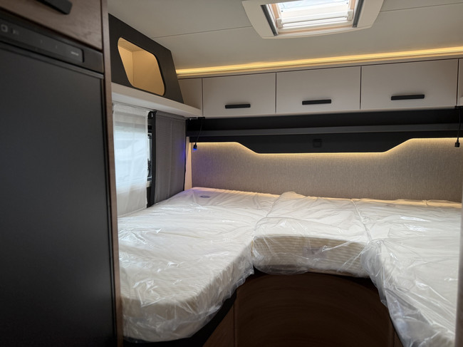 Knaus Live Wave 650 MEG Black Select foto: 23