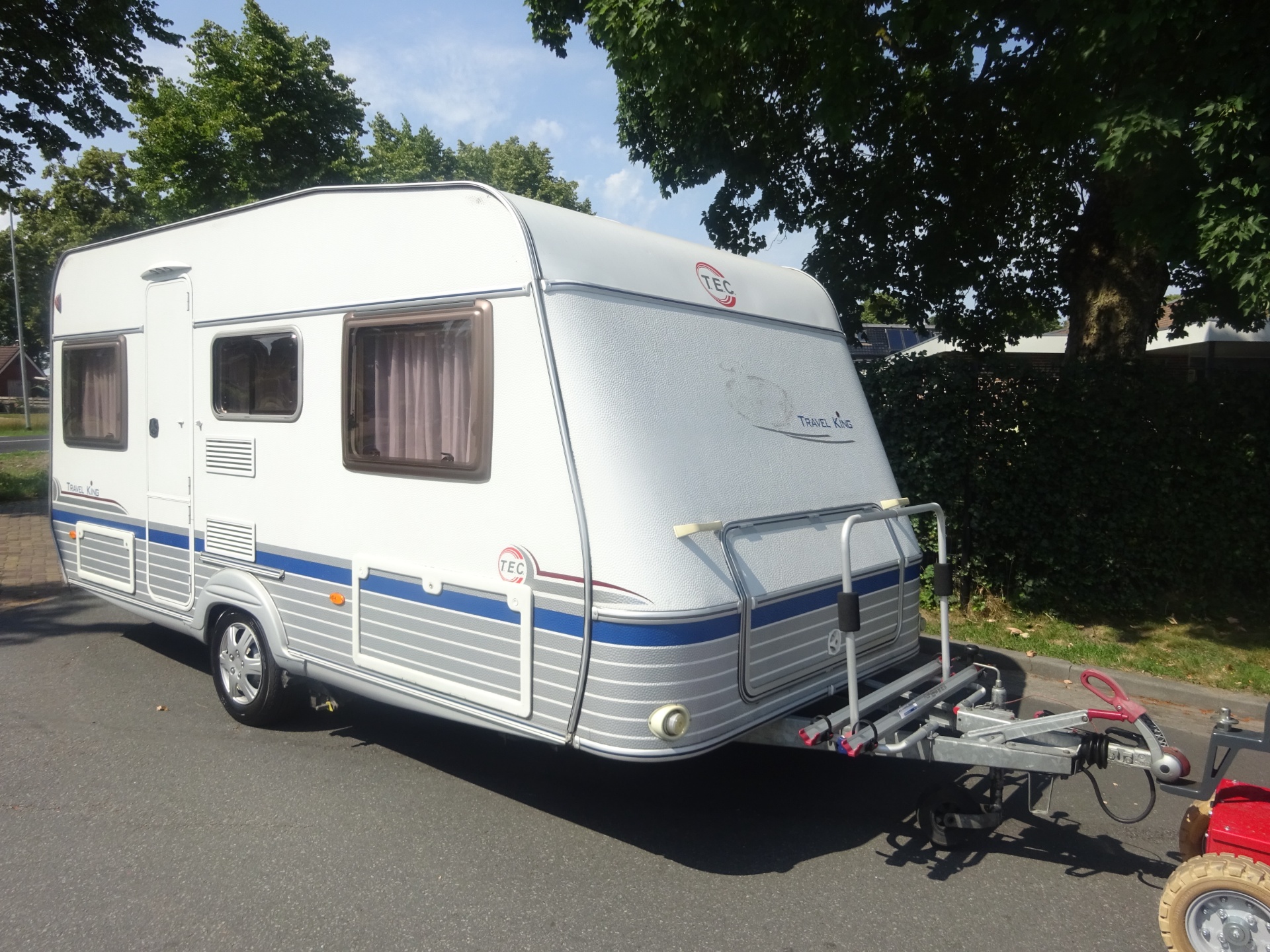 Tec Travelking 450 Met Vast Bed Mover en Airco foto: 9
