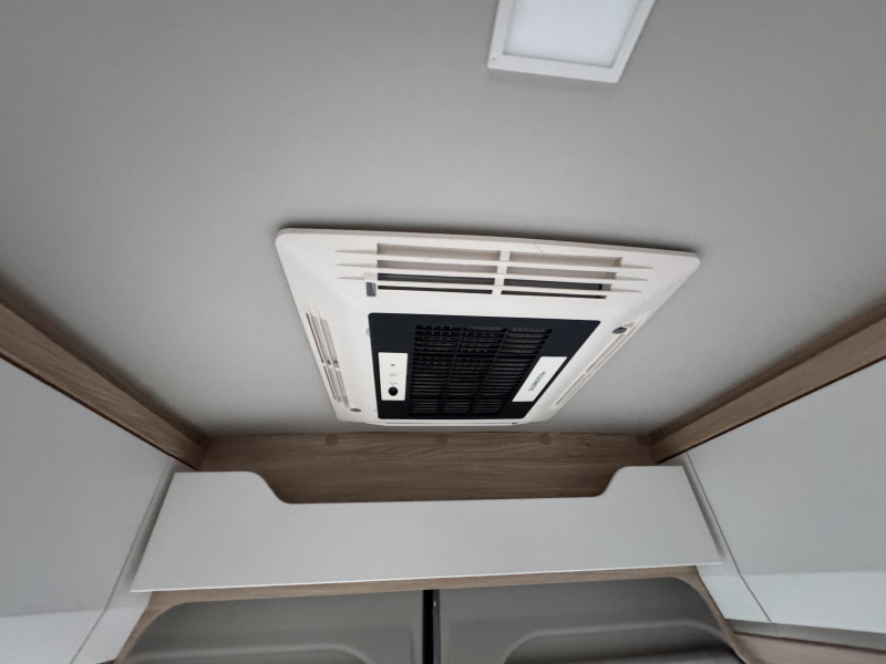 Knaus Boxstar 600 LIFE single beds & many options photo: 16