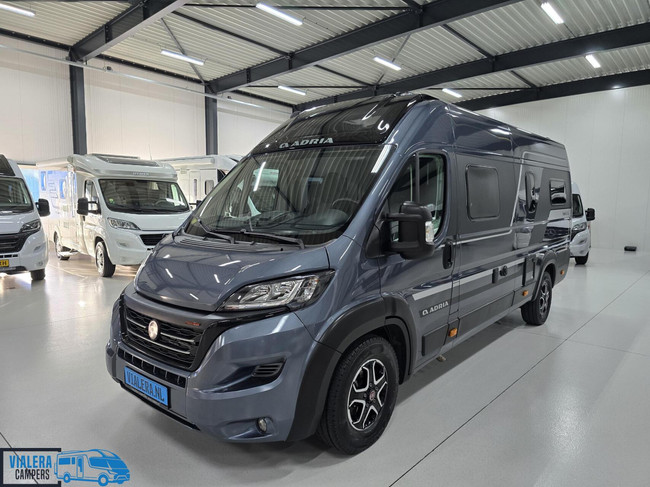 Adria Twin Supreme 640 SLB *Automaat 180pk* Lengtebedden foto: 14