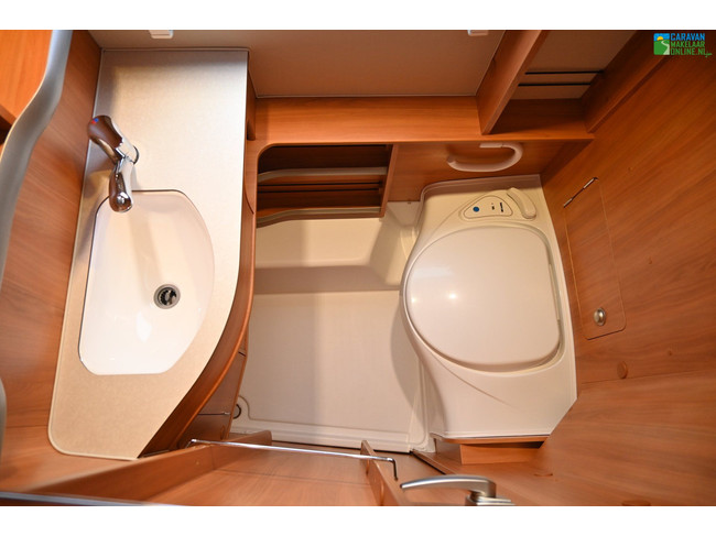 Eriba Touring Triton 420 foto: 23