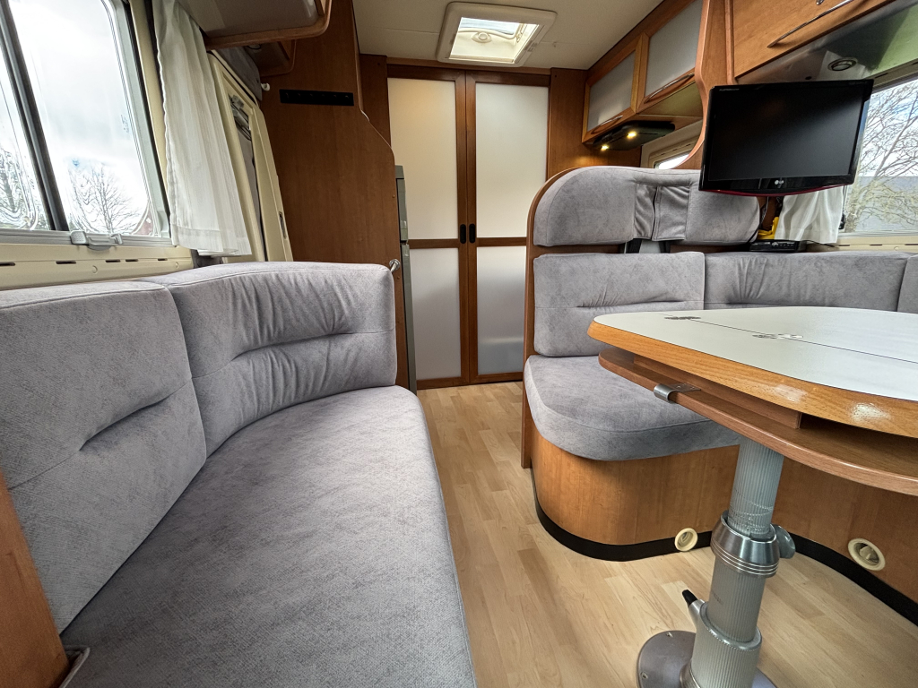 ARCA 3.0L (chain) Very spacious Complete and well maintained P 674 LSX photo: 11