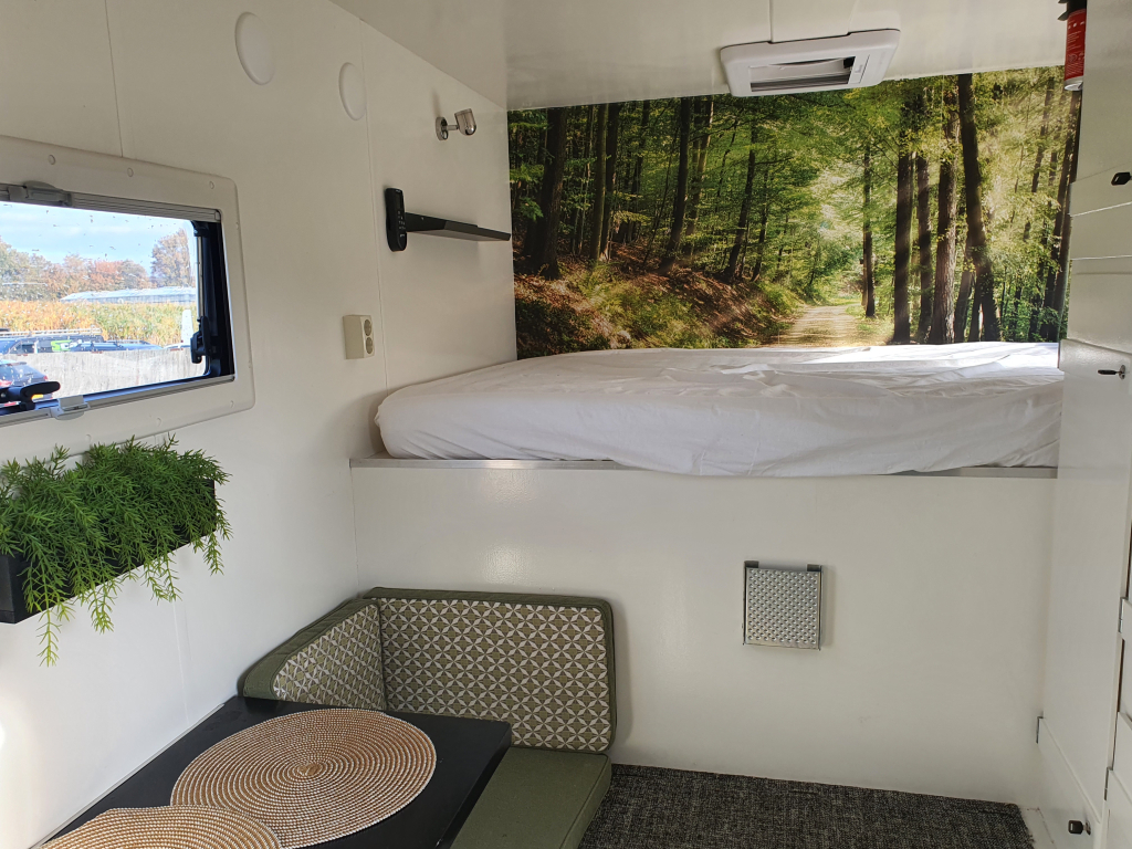 Iveco  2.3 TD Expeditie Camper off-grid met zonnepanelen. foto: 10