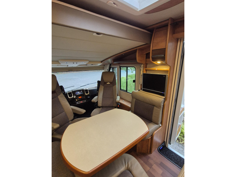 Carthago Chic C-Line 49 I Aut 150Pk Twinbed 2016  foto: 12