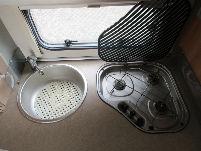 Eriba Feeling 470 CAMAS INDIVIDUALES Y MOVER foto: 8
