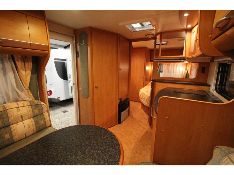 Dethleffs Beduin Emotion 515 DB Mover, Fietsenrek, Luifel  foto: 10