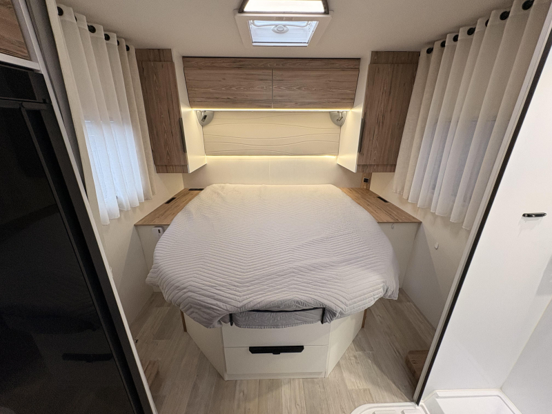 Bavaria Bavaria 650 T Cama Queen panel bearlock foto: 13