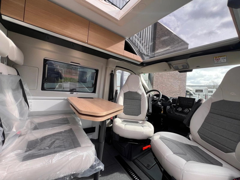 Adria Twin 640 SLB 60 YEARS AUTOMAAT  foto: 2