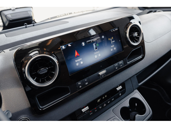 Hymer BMC-I 580 Blackline Zeer compleet.... XXL bed, level, airconditioning, etc foto: 12