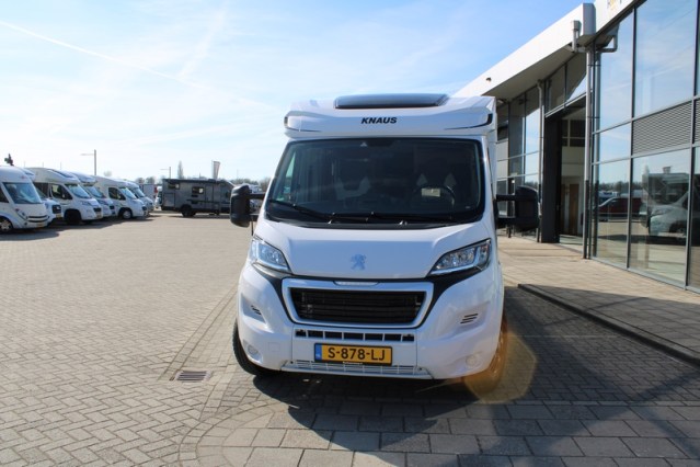 Jonge Knaus VanSation 650 Peugeot 2.2 l/ 165 pk met slechts 7.873 km enkele bedden (45  foto: 3