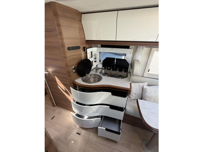 RAPIDO M96 Queensbed EP Level 2X Airco Omvormer Zonnepaneel foto: 16