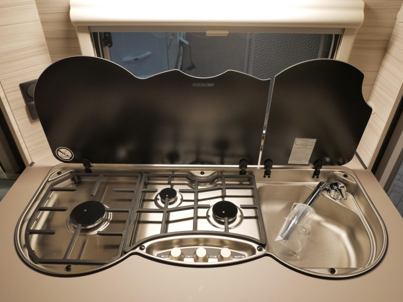 Dethleffs C'Joy 480 QLK mover et auvent offerts photo : 10