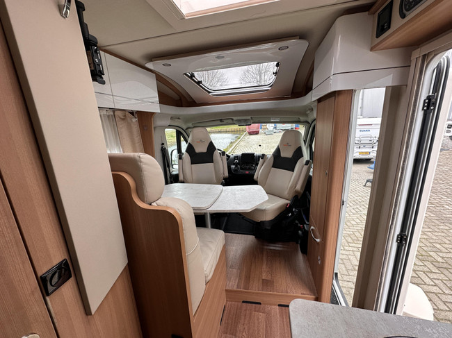 LMC Breezer V 646 automaat foto: 4
