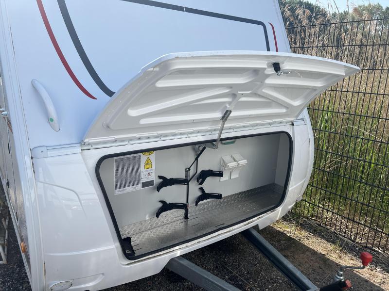 Bürstner Premio Plus 440 TK Met Isabella Ventura tent  foto: 18