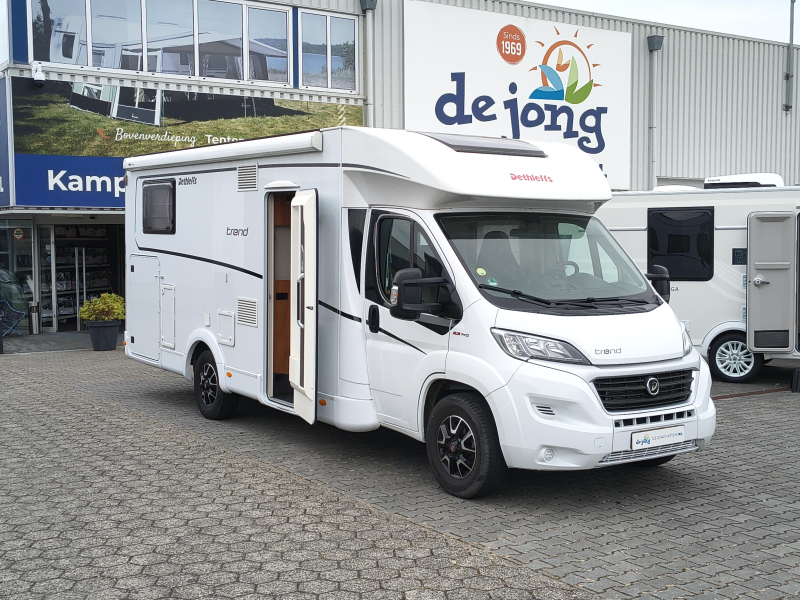 Dethleffs Trend T 7057 EB -9 traps automaat-hefbed  foto: 19