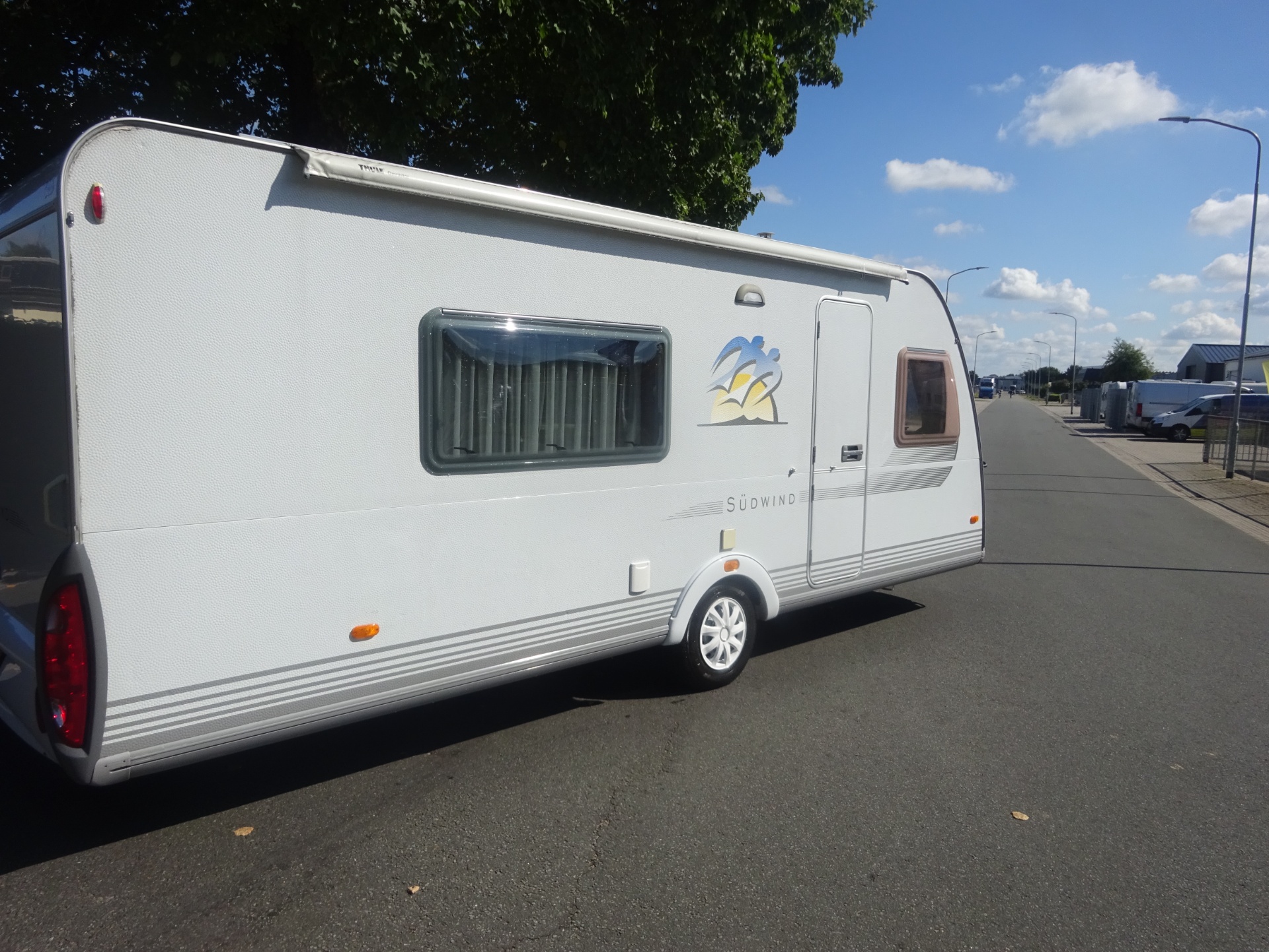 Knaus Sudwind 580 Ul Enkele Bedden #Grote Badkamer# foto: 7