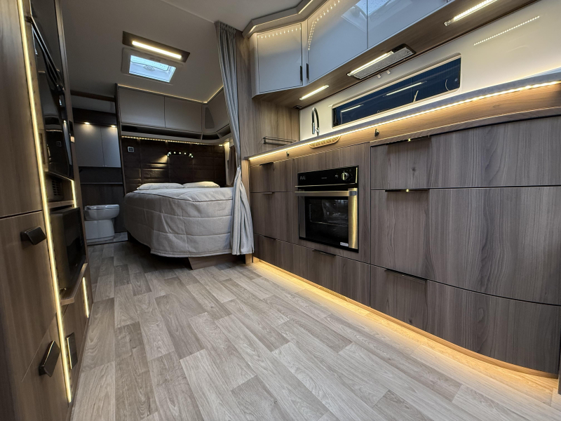 Kabe Imperial 740 TDL Modelo 2026 - Dise&ntilde;o E5 foto: 8