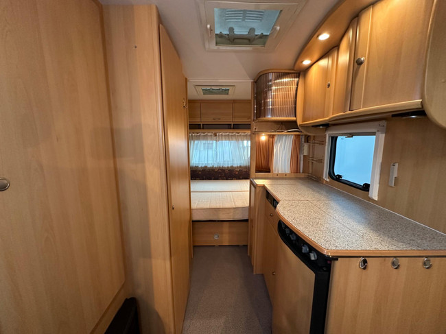 Dethleffs Camper 460 DB photo: 19