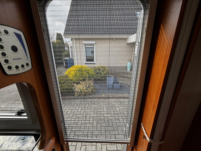 Hobby 500 KMFE STAPELBED treinzit vastbed voortent foto: 16