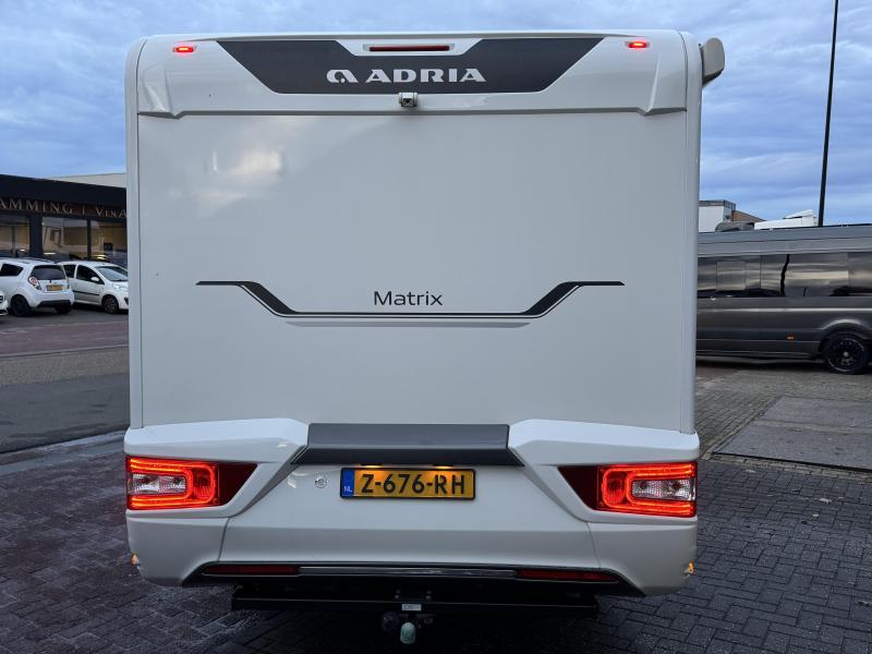 Adria Matrix Plus 670 SL Lengte bedden- Automaat  foto: 15