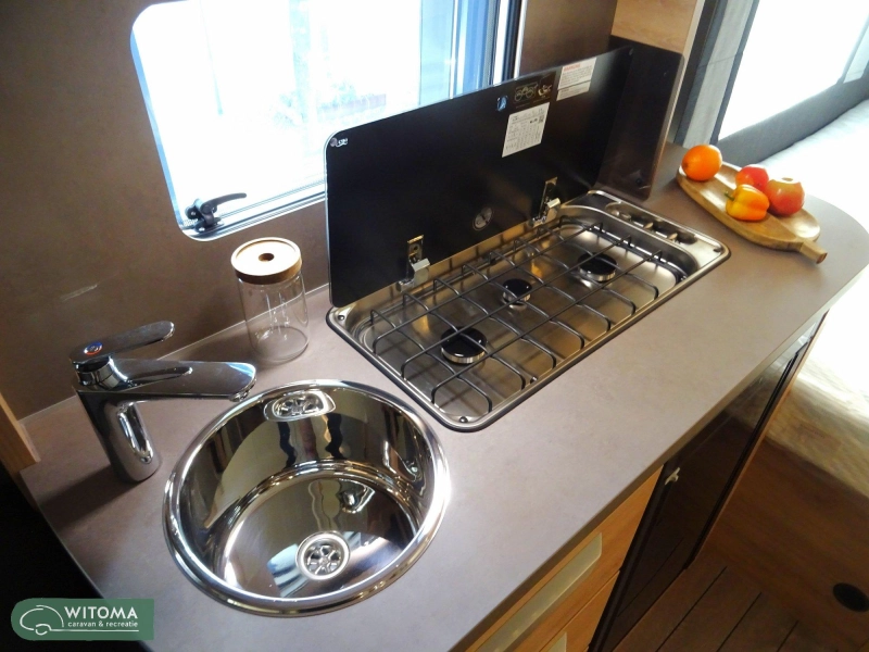 Knaus Sudwind Black Selection 450 FU Witoma 50 jaar aanbieding  foto: 7