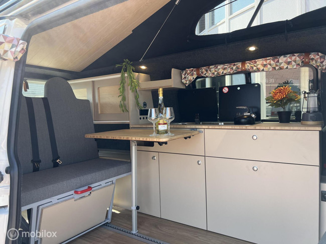 Volkswagen T6 2019 Florida L2H1 98k km Two-tone foto: 3