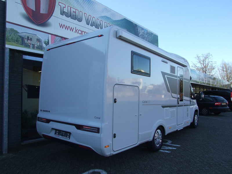 Adria Coral Axess 650 DL Unique Promotional Price! photo: 3