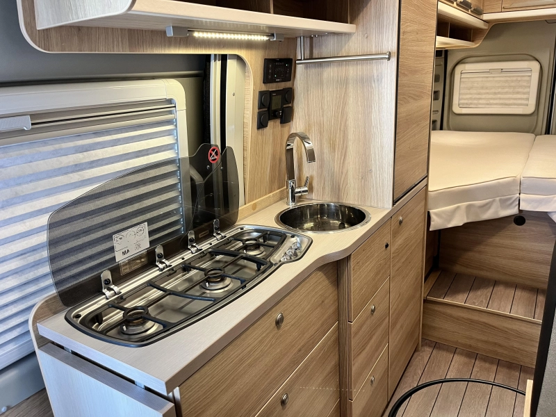 Knaus Boxstar Freeway 630 Camas longitudinales / opciones completas foto: 9