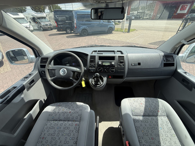 Volkswagen transporter buscamper TDI 131 pk org nl auto nap logisch airco cruise ctr hefdak 2 slaapplaatsen trekhaak foto: 16