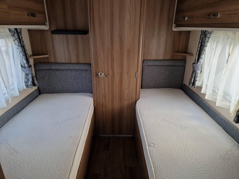 Sprite Mondial 490 SE Luifel/Mover/Fietsdr.  foto: 7