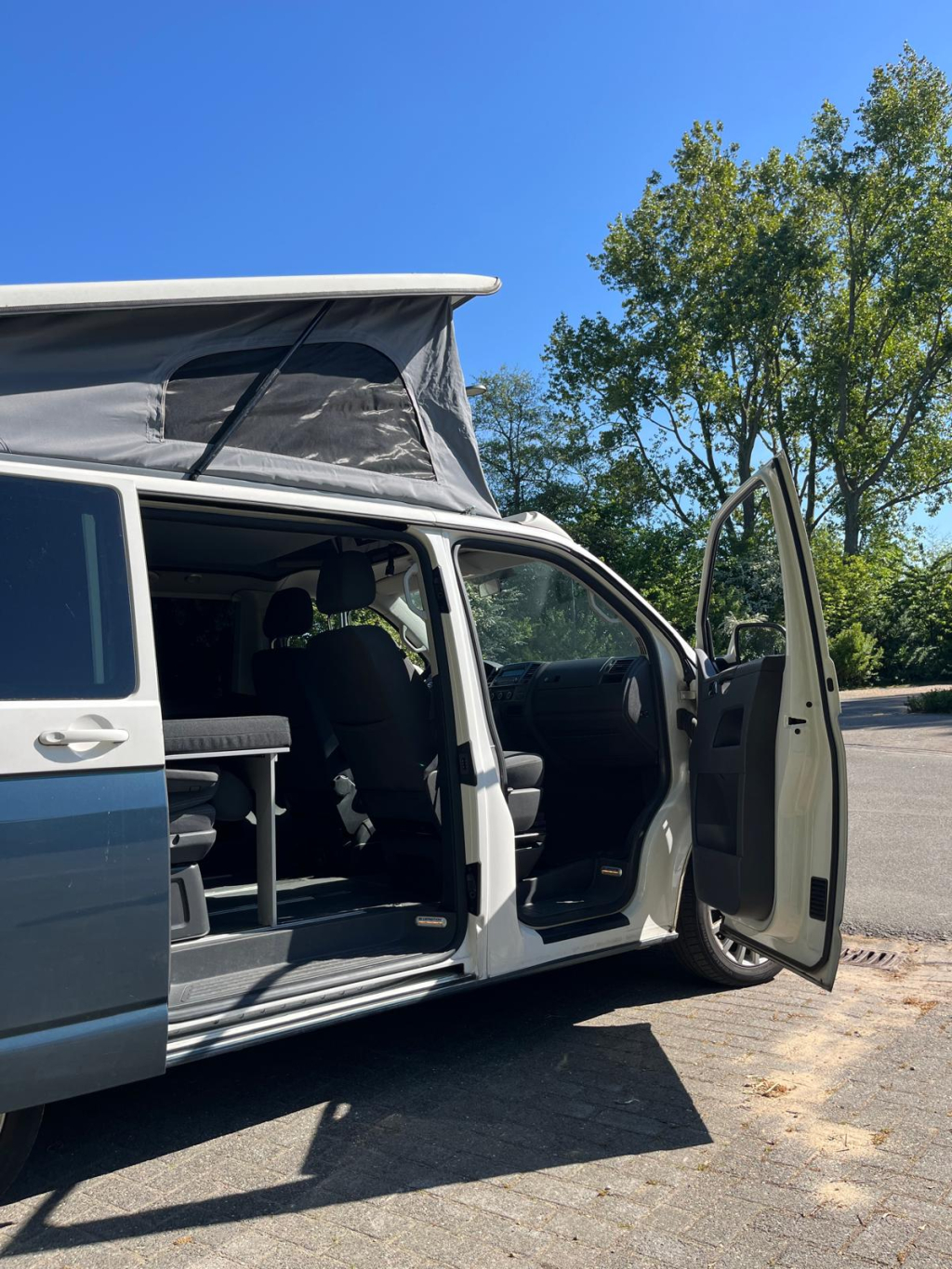VOLKSWAGEN MULTIVAN STARTLINE photo: 5