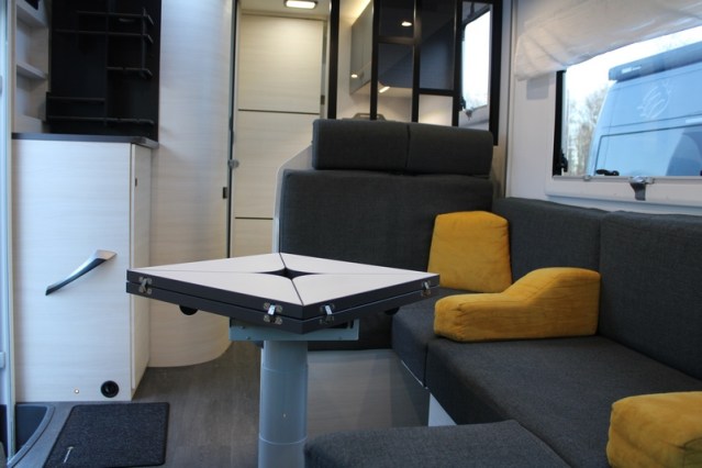 Ocasi&oacute;n joven compacta Chausson Exclusive Line 660 autom&aacute;tica 170 CV (85 foto: 31