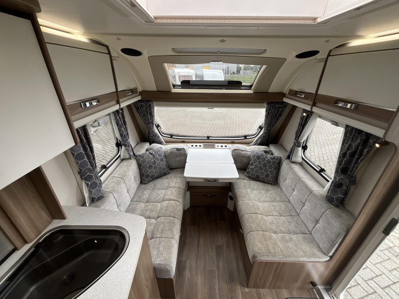 Sprite Alpine 470 CF MOVER-AWNING-NEAT photo: 3