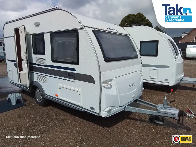 Adria Coral 670 SL AXESS 2.2 SINGLE BEDS ROUND SEAT XXL GARAGE