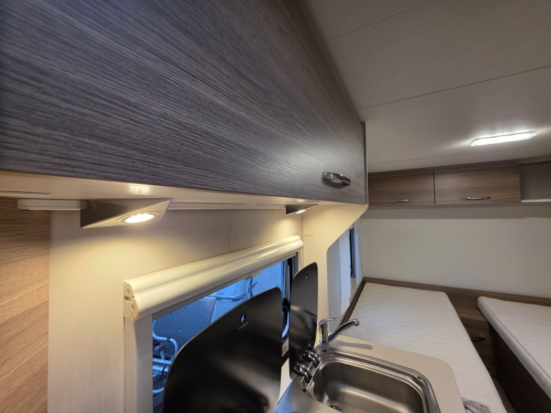Dethleffs C'Joy 460 LE Camas Individuales TIENDA 2017 foto: 11