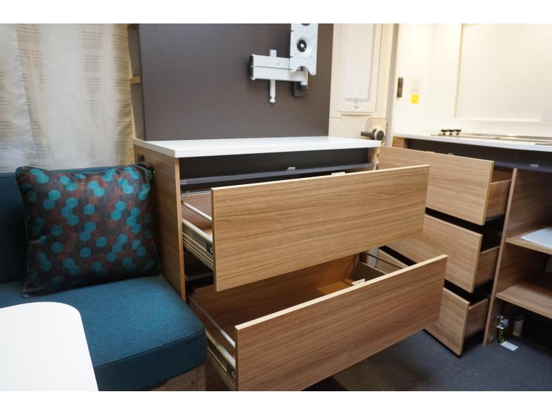 Adria Action 391 LH NU MET € 2700,00 korting  foto: 9