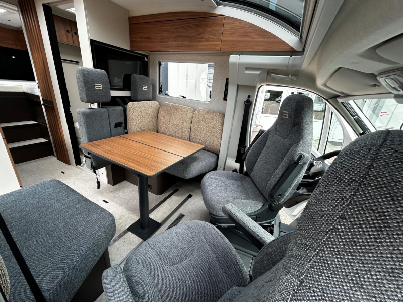 Bürstner Signature SFT 7.0 5 Zitplaatsen  foto: 9