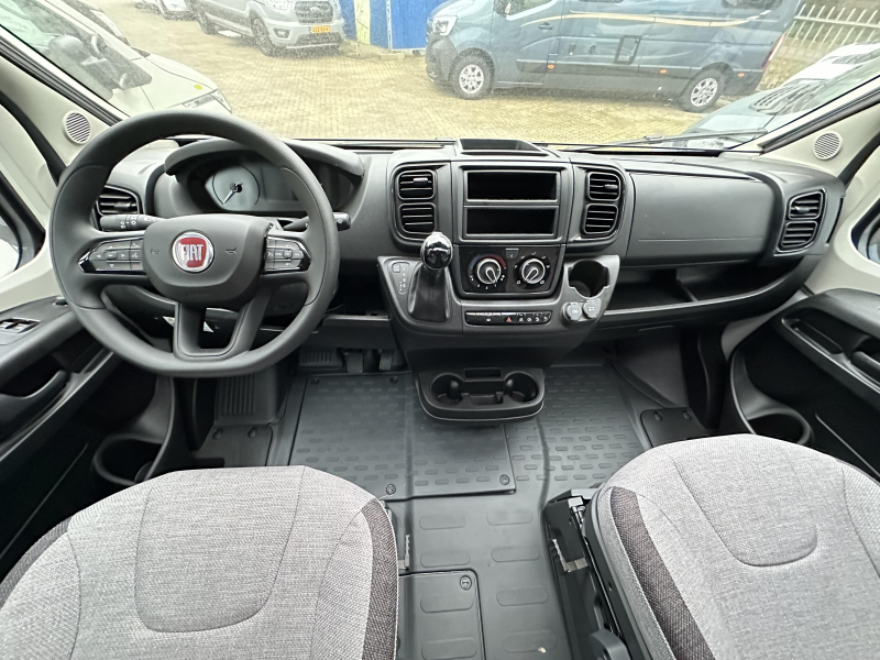 Knaus L!ve Wave 650 MF 180PK-AUTOMAAT-694CM  foto: 16