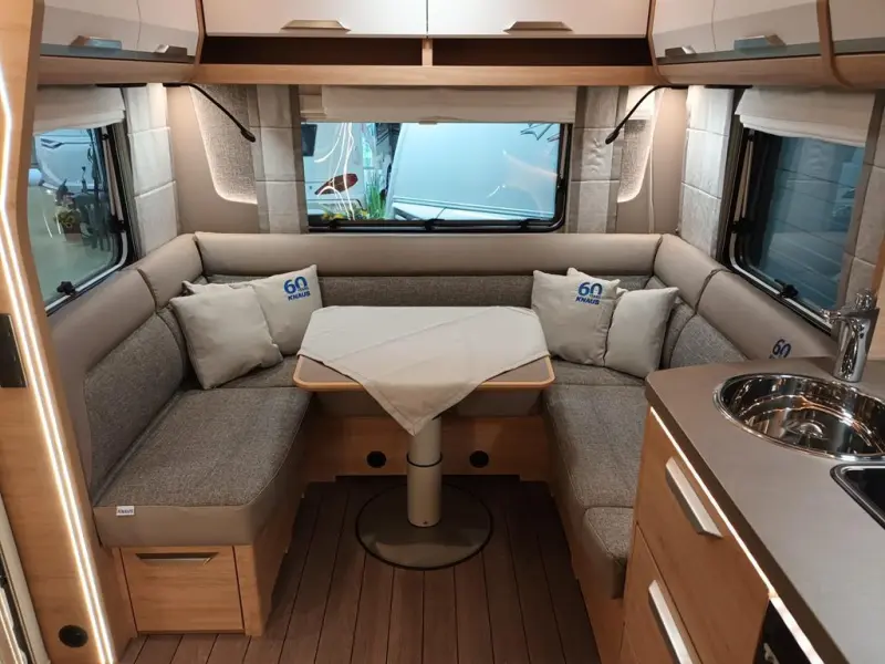 Knaus Sudwind 60 Years 450 FU  foto: 2