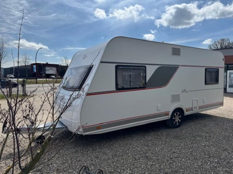 Bürstner Premio Plus 520 TL ruime gezins caravan  foto: 3