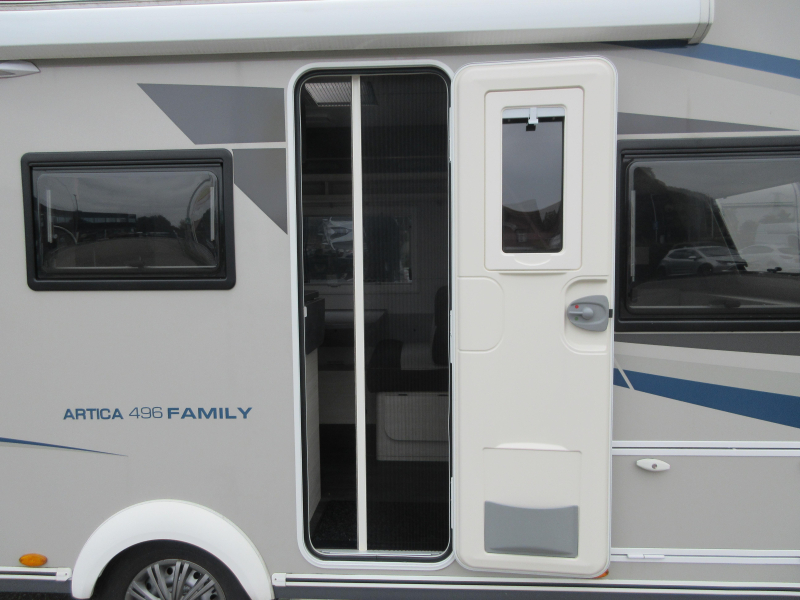 Caravelair Artica 496 MOVER AIRCO AWNING photo: 19