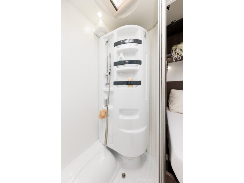 Benimar Tessoro 430 NU MET € 13.000 KORTING  foto: 19