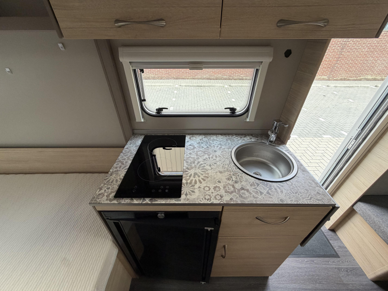 Weinsberg CaraCito 470 EU Single beds photo: 9